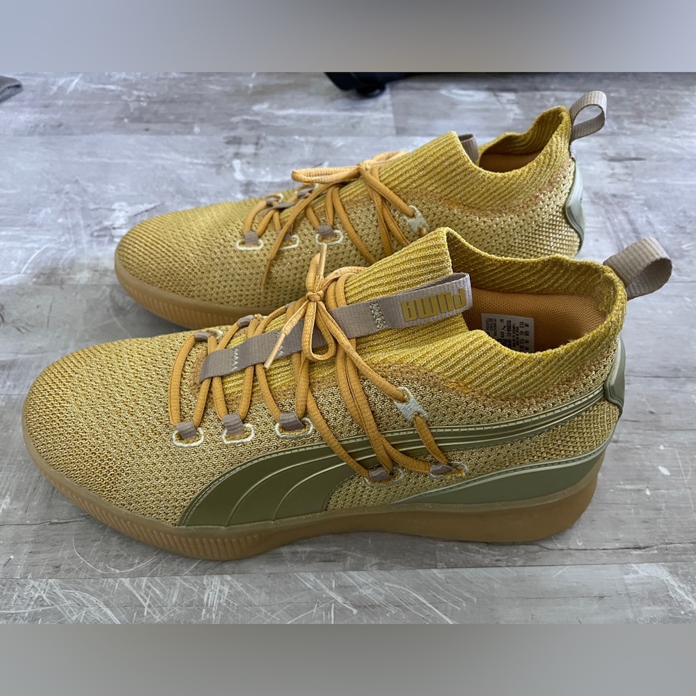 Mens puma tennis shoes sneakers 11.5